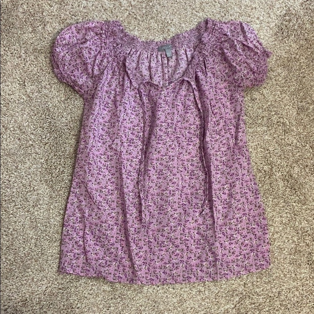 Delia’s floral top